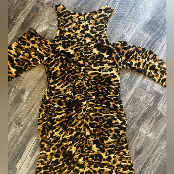 Boston Proper Maxi Dress Cold Shoulder Ruched Zipper Back Animal Print Size XL - Picture 7 of 9